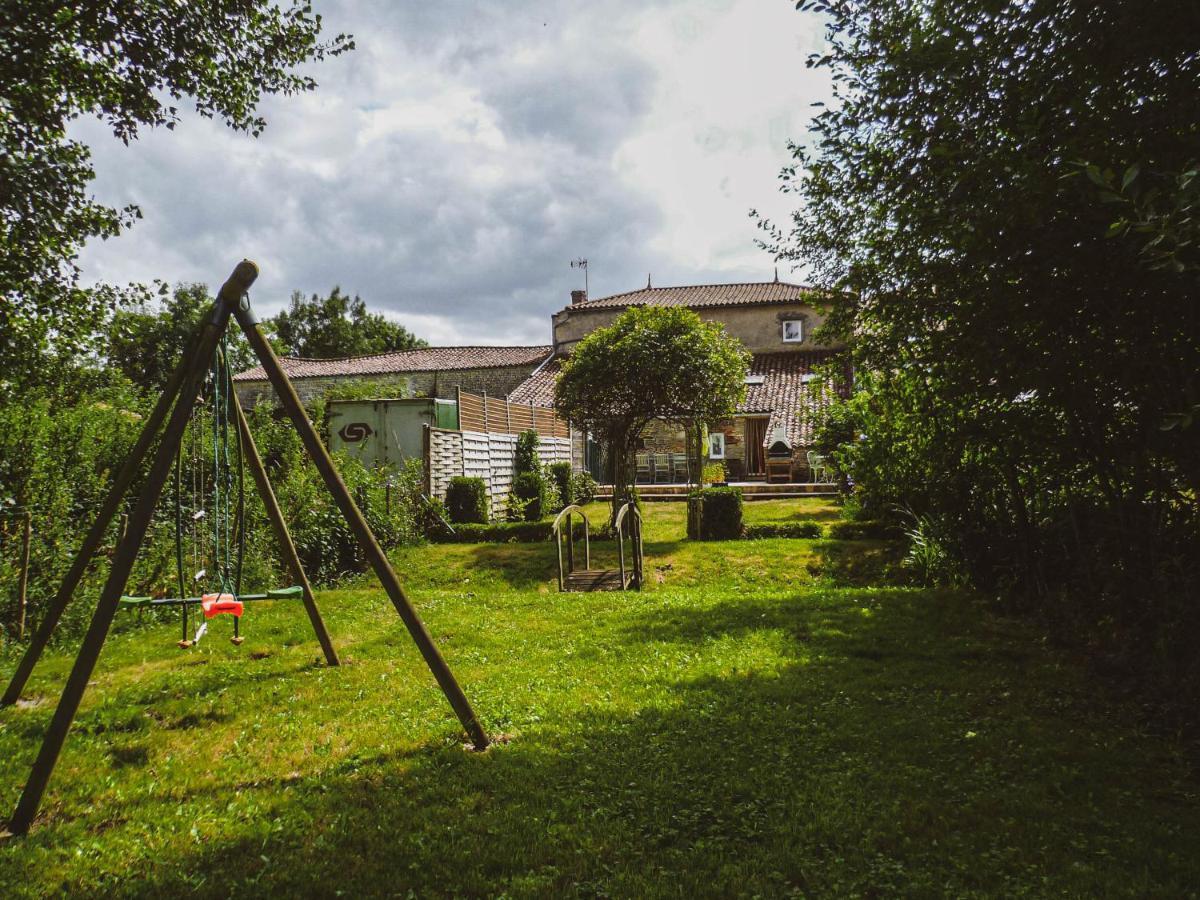 La Laujere Ivie - Gite & Piscine Privative Saint-Hilaire-du-Bois  Zewnętrze zdjęcie