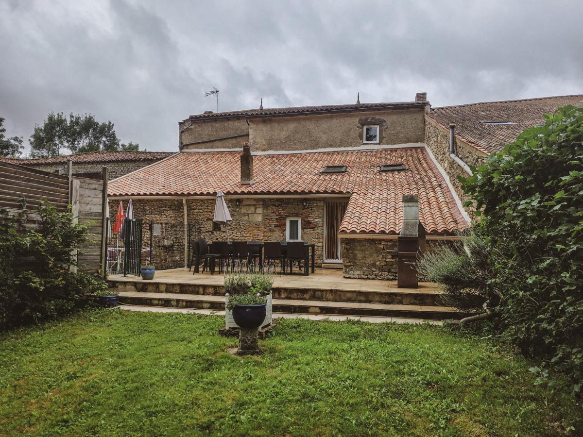 La Laujere Ivie - Gite & Piscine Privative Saint-Hilaire-du-Bois  Zewnętrze zdjęcie