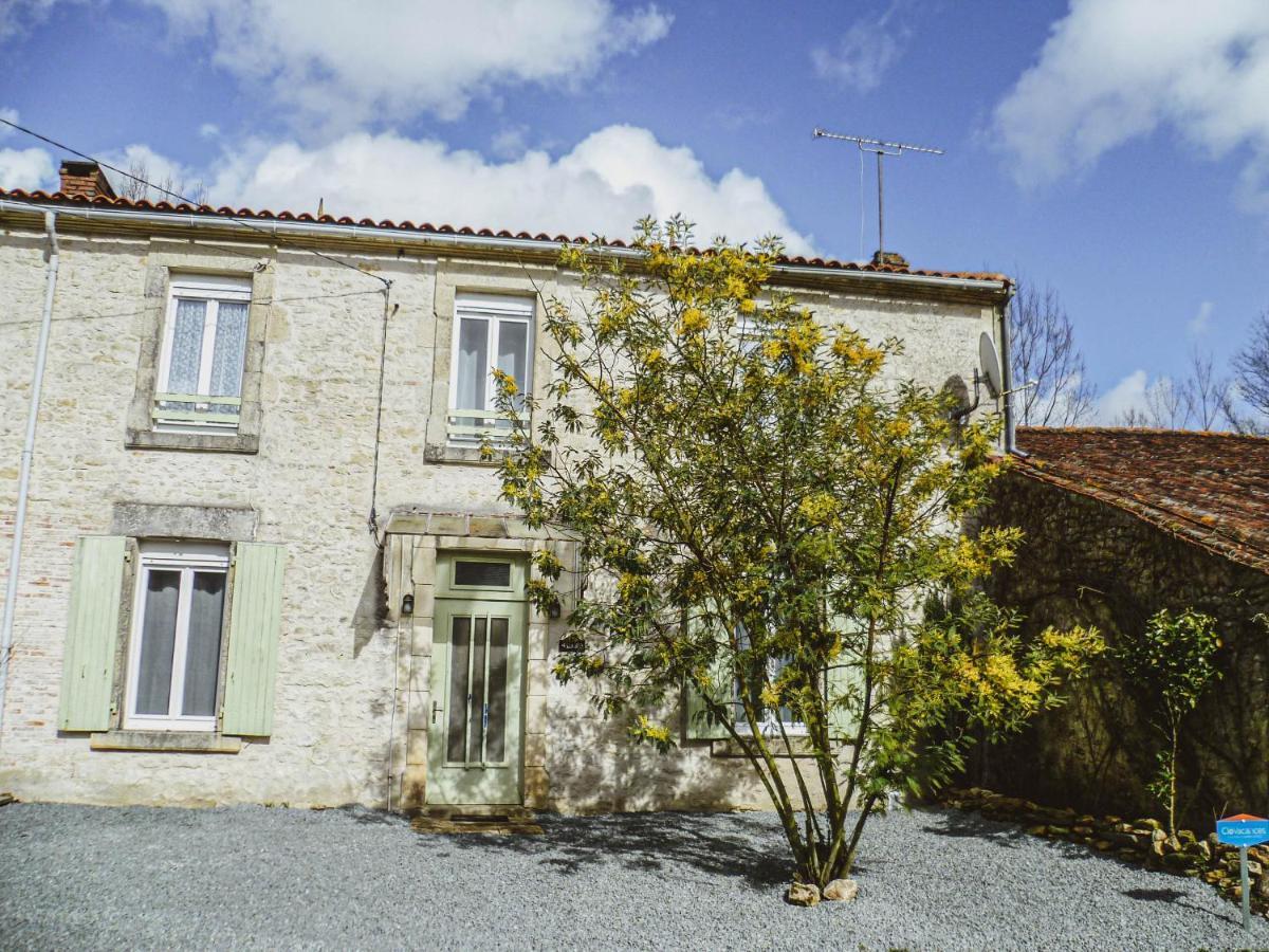 La Laujere Ivie - Gite & Piscine Privative Saint-Hilaire-du-Bois  Zewnętrze zdjęcie